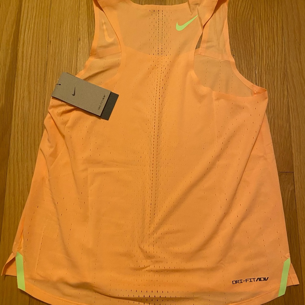 Nike DriFit Aeroswift Running Singlet Tank Top Shirt Women’s Size M Orange NWT